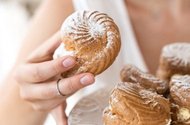 великі профітролі з кремом